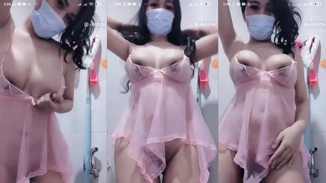 Pelukan Hangat Yang Menggoda Pacar Di Kosan Saat Pindahan